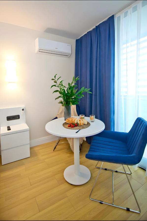 Panorama Orbi City Center Suite Batoemi Buitenkant foto